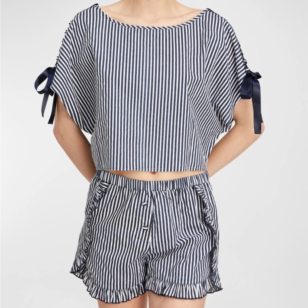NWT Morgan Lane Gina Nessa Striped Ruffle-Trim Pajama Set - Picture 2 of 12